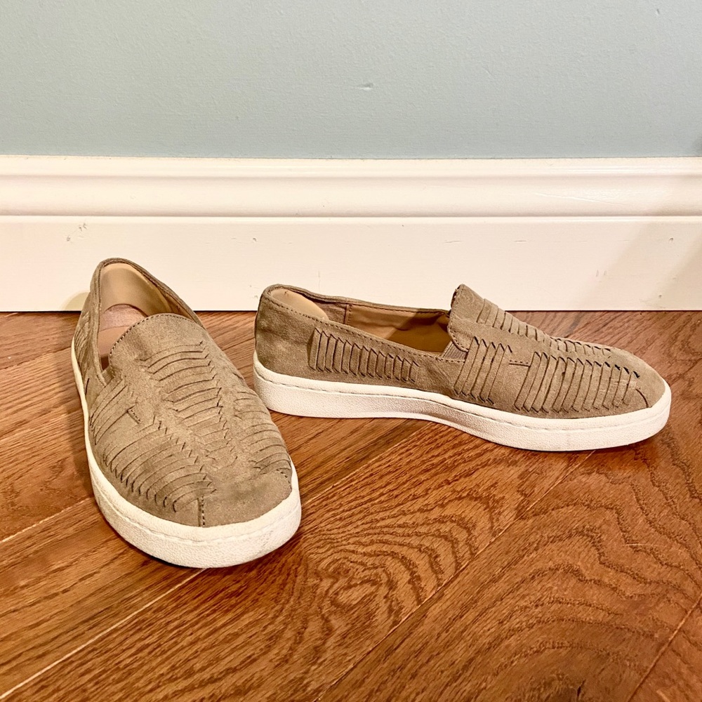 Tan slip-on’s